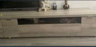 Mueble de salón modular beige y blanco