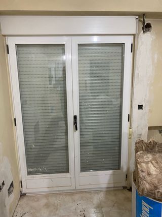 Puerta balconera aluminio