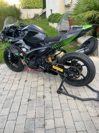 Kawasaki Ninja 400 circuito 2024