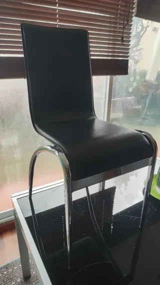 4 Sillas y Mesa 120x90 extensible hasta 240 cm