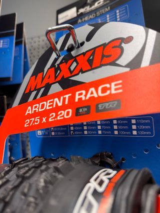 Cubierta Maxxis Ardent Race 27.5x2.20 Exo