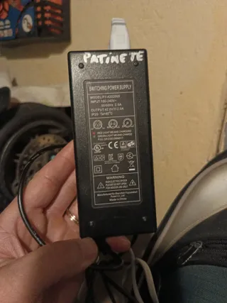 Patinete eléctrico Bongo.  Rueda delantera nueva.