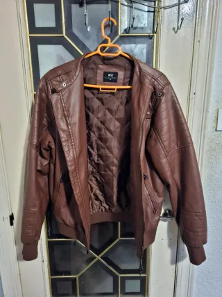 Chaqueta cuero polipiel marrón