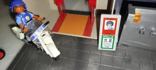 Estación Policía Playmobil con Moto y Accesorios