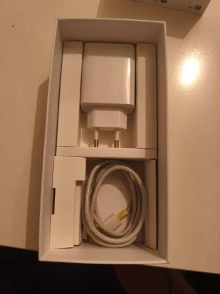 Xiaomi Mi 10T Lite 5G 128GB ROM /  6GB RAM / 120Hz