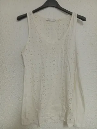 4 Camisetas con puntilla y encaje.precio TODO