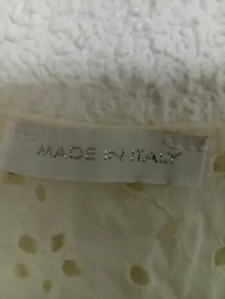 4 Camisetas con puntilla y encaje.precio TODO