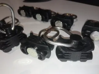 8 Ganchos Fijación Mercedes-Benz