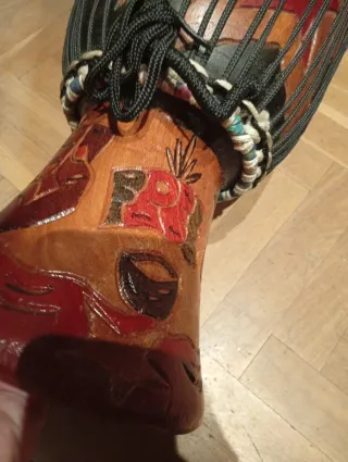 Timbal africano decorativo