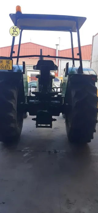 Tractor John Deere en muy buen estado,,, transferi