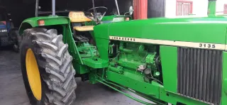 Tractor John Deere en muy buen estado,,, transferi