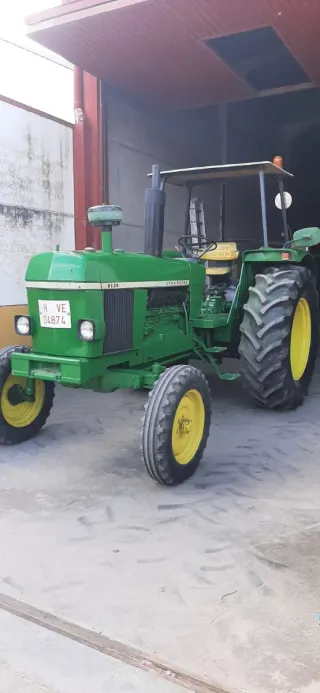 Tractor John Deere en muy buen estado,,, transferi