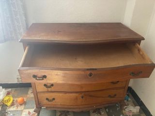 Cómoda de Pino de Flandes Antigua