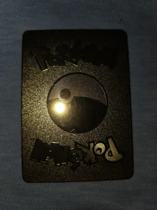 Carta Pokémon Pikachu VMAX Metálica