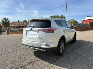 Toyota RAV4 2017