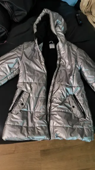 Chaquetón plateado niña