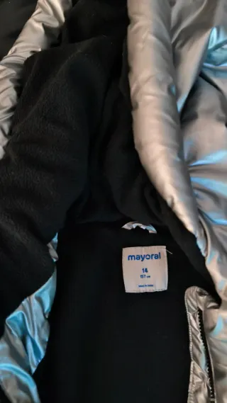 Chaquetón plateado niña