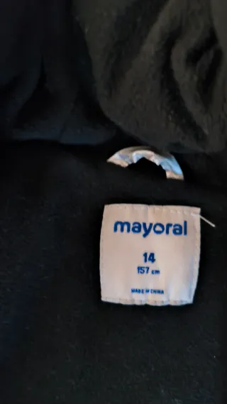 Chaquetón plateado niña