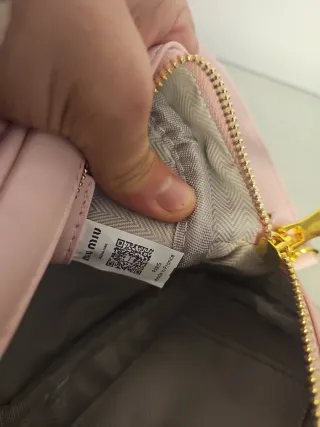 Bolsito Miu Miu Rosa con Adorno incluido