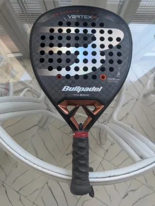 Pala Bullpadel Vertex 04 2025