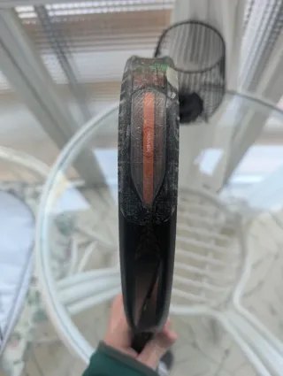 Pala Bullpadel Vertex 04 2025