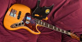 Sire Marcus Miller V5R Natural NUEVO + Extras