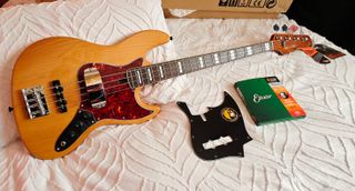 Sire Marcus Miller V5R Natural NUEVO + Extras
