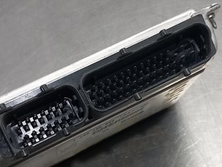 CENTRALITA MOTOR UCE AUDI A4 AVANT (B5) 8D0907557