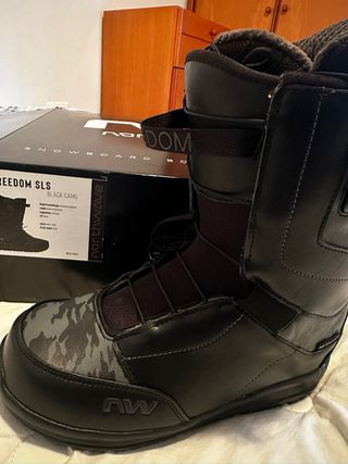 BOTAS DE SNOWBOARD NORTHWAVE FREEDOM SLS NUEVAS