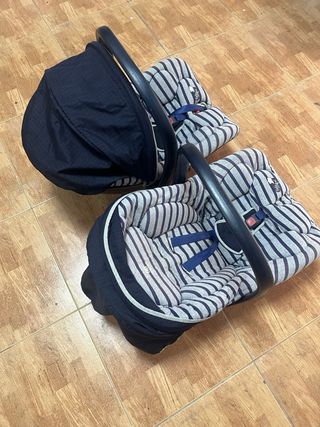 Carro gemelar con 2 sillas