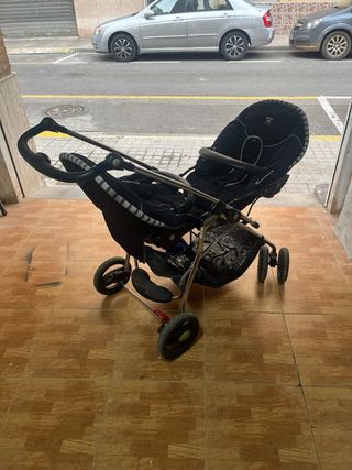 Carro gemelar con 2 sillas