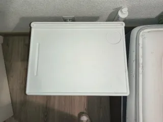 Mesita auxiliar blanca plegable