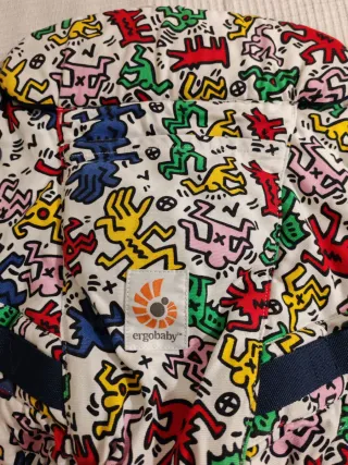 Mochila Ergobaby Porteo Keith Haring