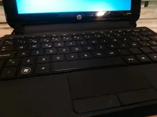 PORTATIL HP MINI- DISC 250GB-RAM 2GB- LED 10"-W 7