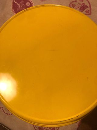 Vassoio Pago in metallo giallo e rosso dm 35