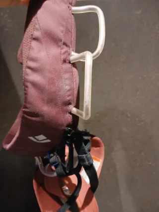 Arnés Black Diamond Momentum TalXS bolsa magnesio