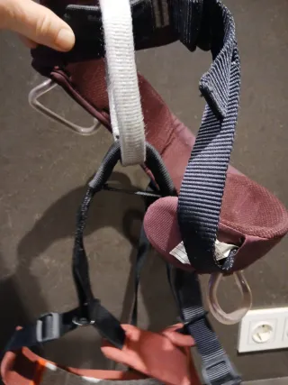 Arnés Black Diamond Momentum TalXS bolsa magnesio