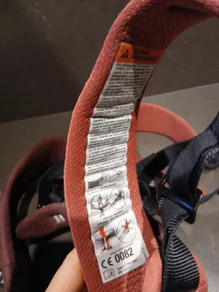 Arnés Black Diamond Momentum TalXS bolsa magnesio