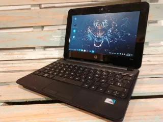 HP MINI-SSD M2 24GB-RAM 2GB-LED 10"- WINLINUX