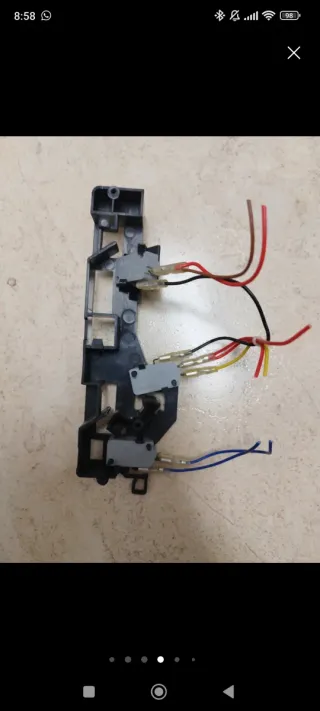 Cierre puerta microondas con interruptores