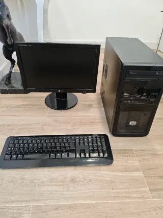 Ordenador Sobremesa Completo con Teclado