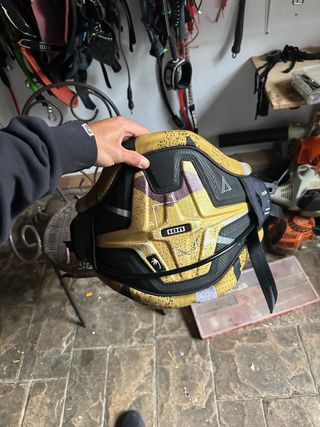 Arnés ION Apex 2024 como nuevo