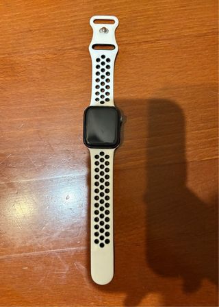 Apple Watch SE Nike 2022