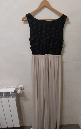 Vestido largo negro y beige