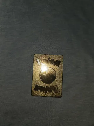 Carta Pokémon Charizard Metalizada