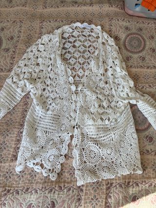 Cárdigan de punto calado blanco marca Florencia