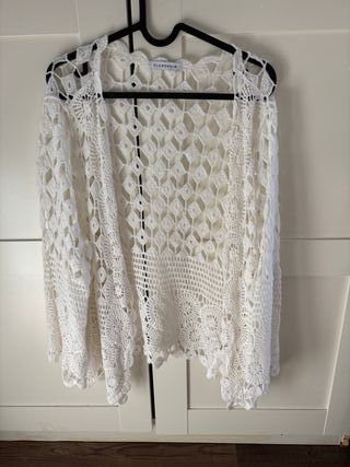 Cárdigan de punto calado blanco marca Florencia