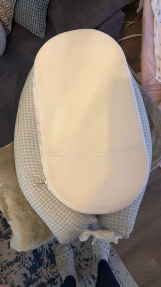 Cuna nido-cojín lactancia