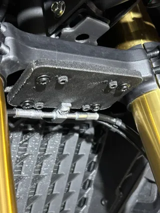 Placa Adaptadora Guardabarros Alto Voge 800 Rally