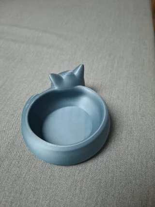 Ciotola gatto dormiente in plastica